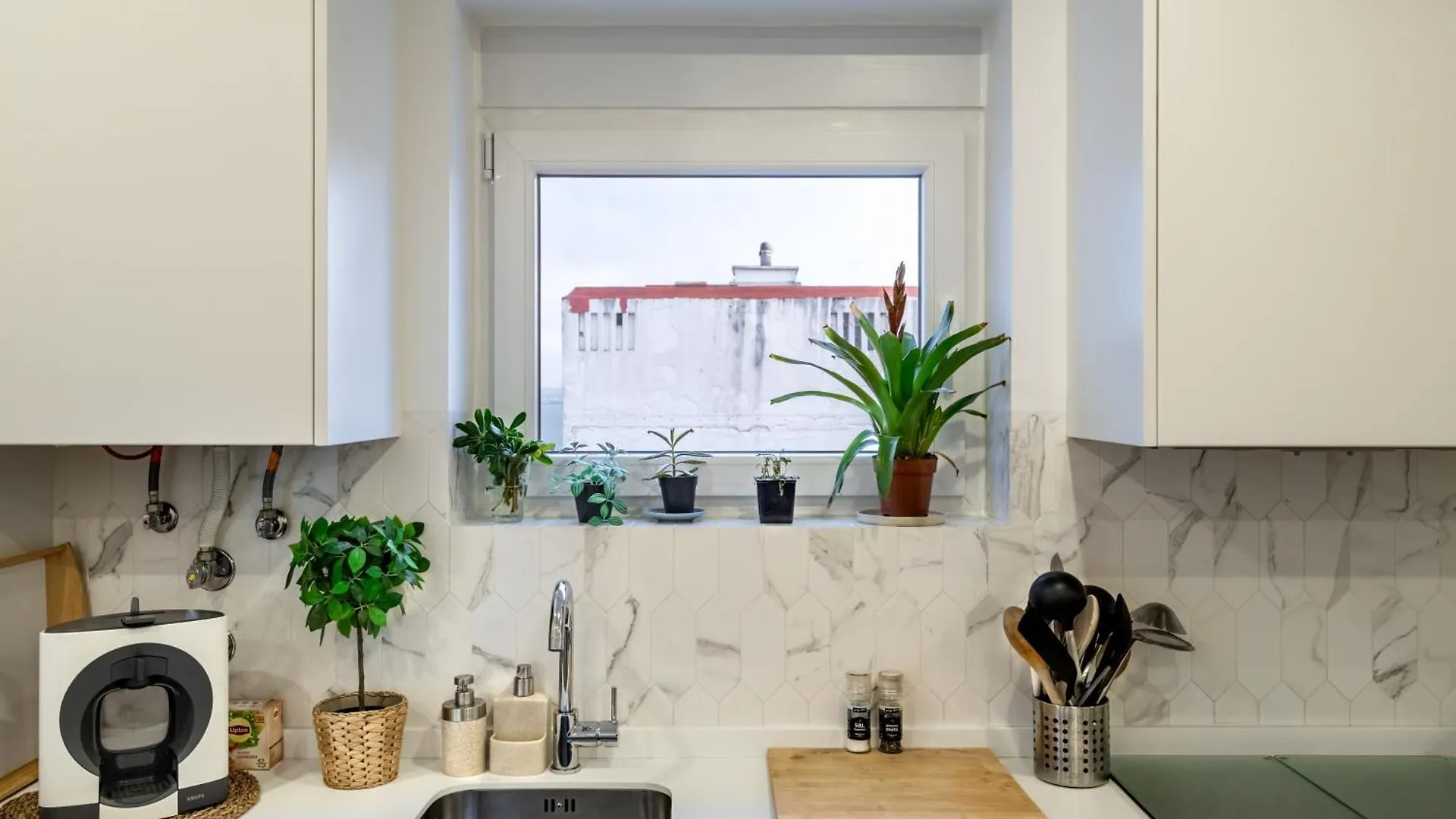 Apartment Ferienwohnung T1 Oasis With Amazing Terrace Lissabon